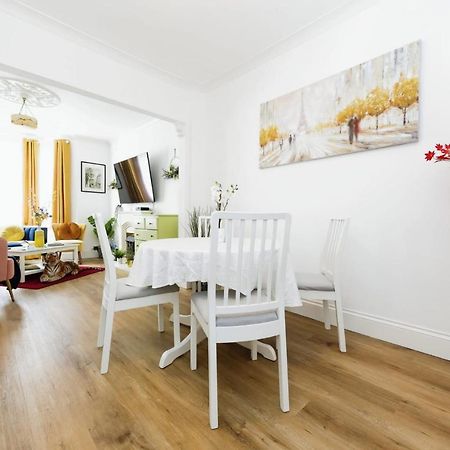 Your Chic 3Br Home Comfort And Style In Londra Esterno foto
