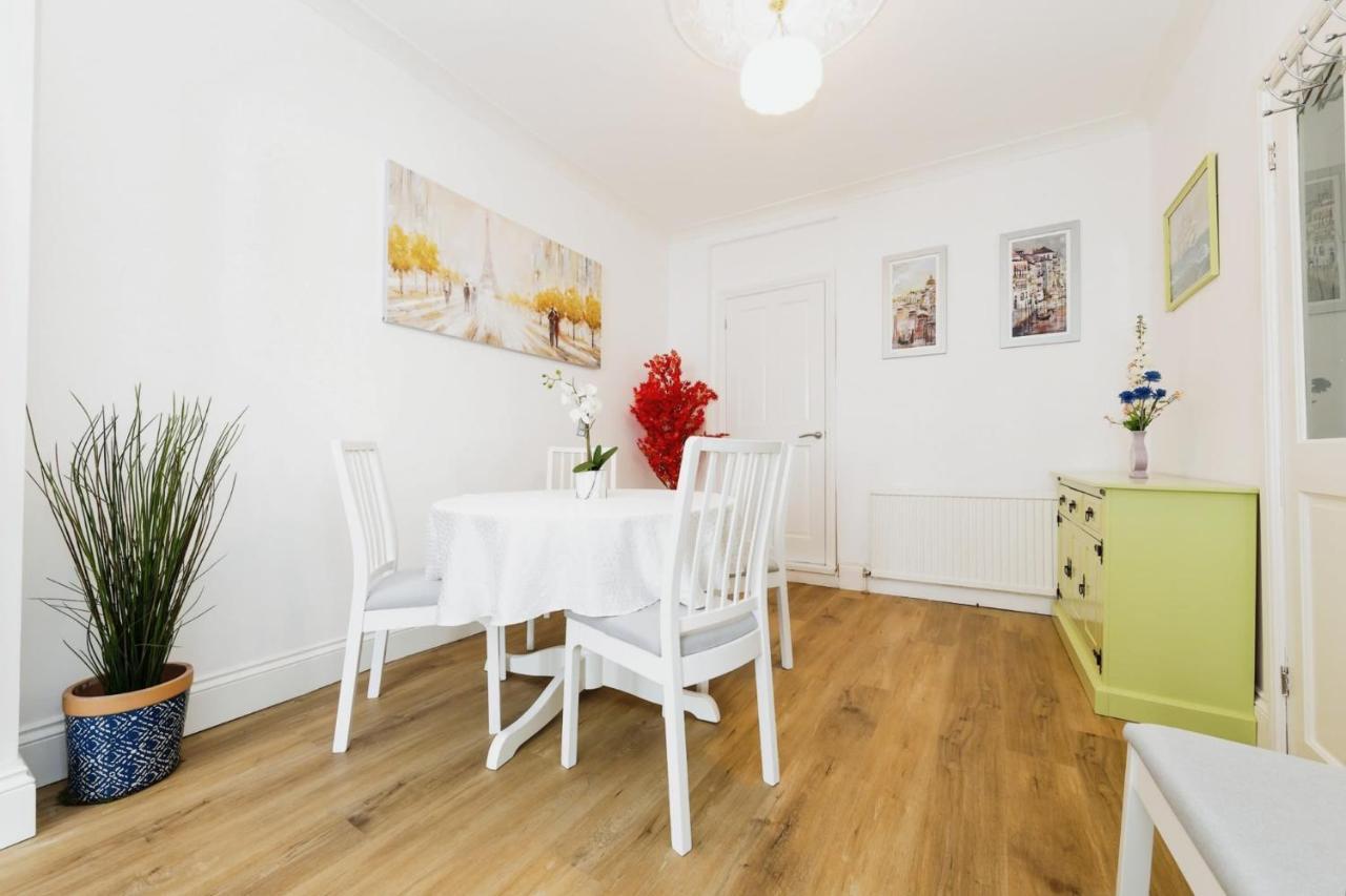 Your Chic 3Br Home Comfort And Style In Londra Esterno foto