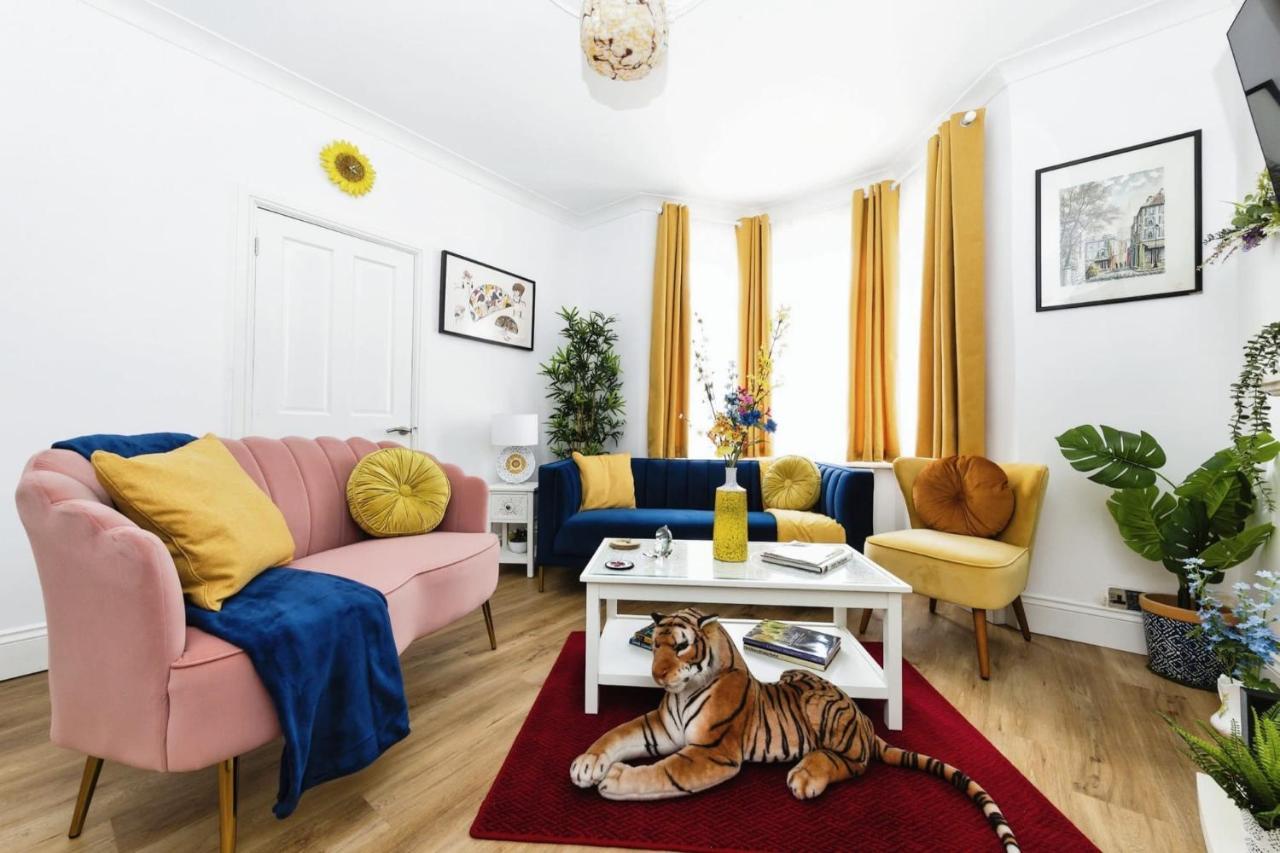 Your Chic 3Br Home Comfort And Style In Londra Esterno foto
